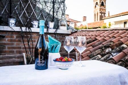Loggia Rialto Apartments Венеция Экстерьер фото