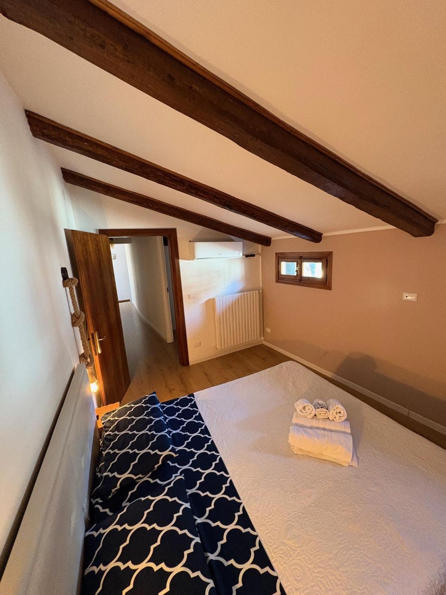 Loggia Rialto Apartments Венеция Экстерьер фото